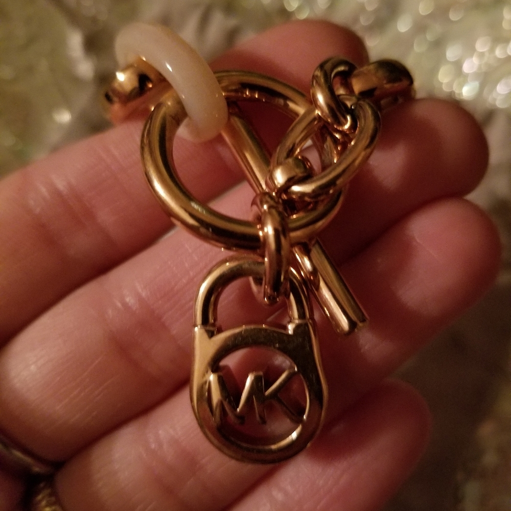 Michael Kors Rose Gold Toggle Style Bracelet - Picture 4 of 4